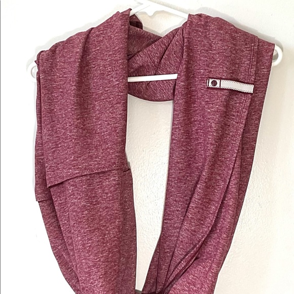 Lululemon Vinyasa Scarf Rulu Versatile Stretch Heathered Pink button infinity - Picture 2 of 6